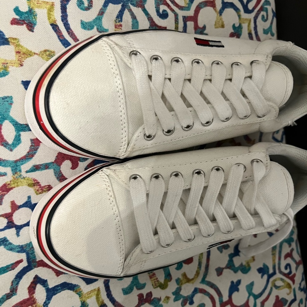 tommy hilfiger shoes